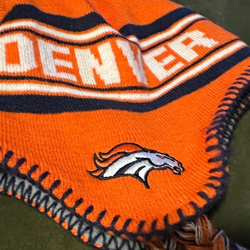 Broncos Kids Orange Knit Fleece-Lined Hat